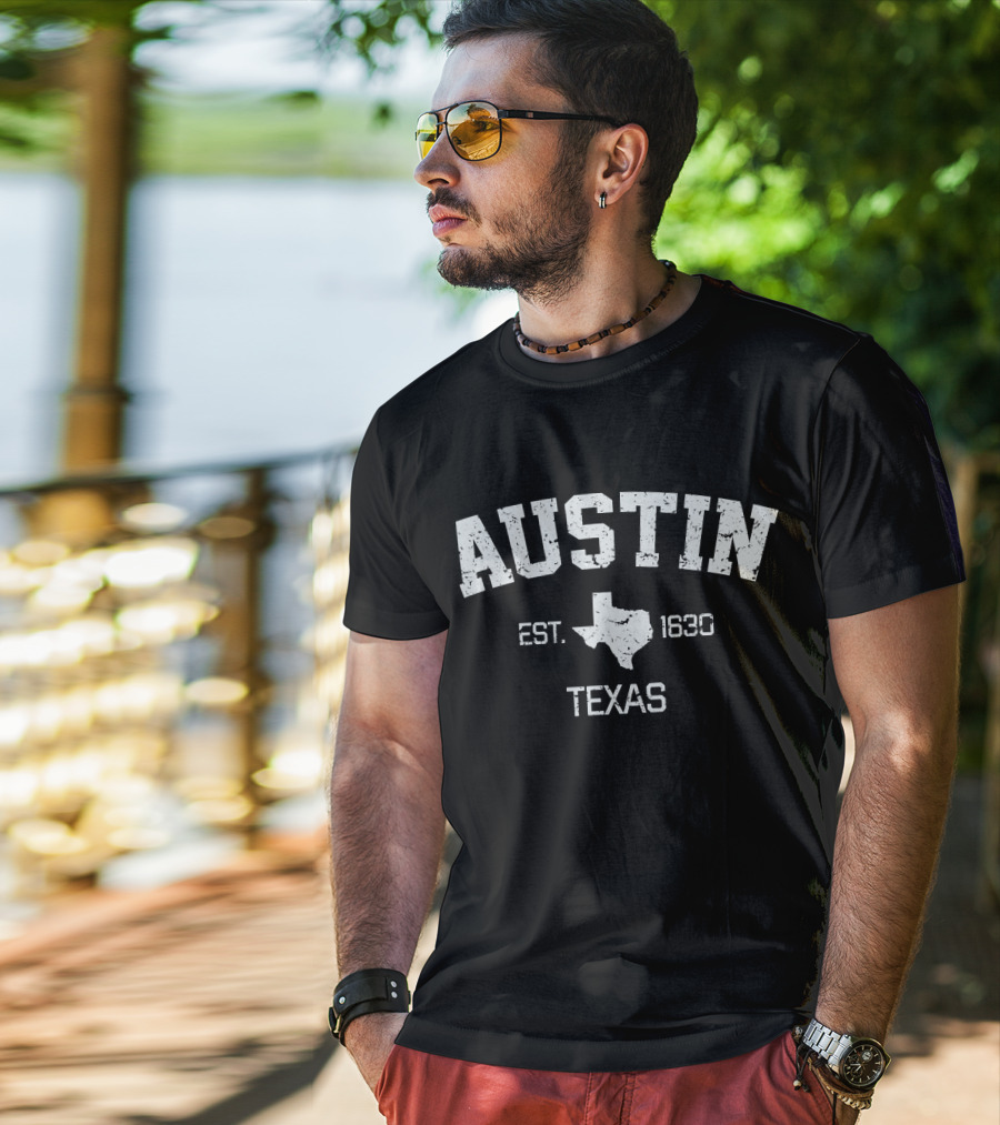 Austin Texas Est. 1839 Vintage Style With Texas Map T-Shirt