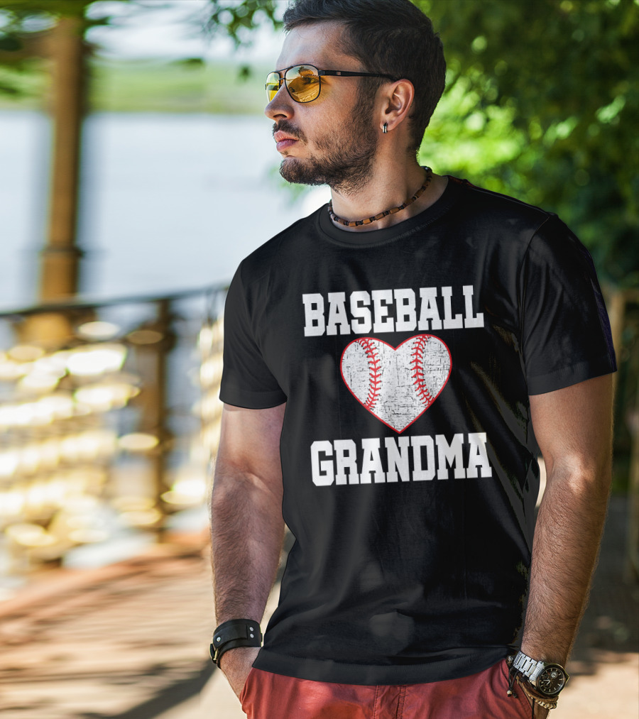 Baseball Grandma Vintage Heart T-Shirt