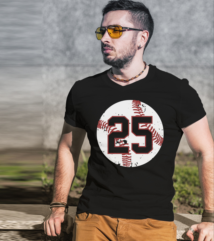 Vintage Baseball Number 25 Circle Pattern Cool Sof T-Shirt
