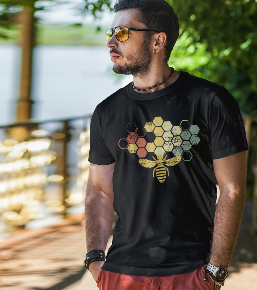 Vintage Beekeeper Honey Bee Retro Hexagonal Honeycomb T-Shirt