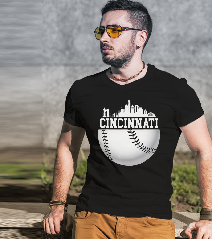 Cincinnati Skyline Baseball Vintage Downtown Cityscape T-Shirt