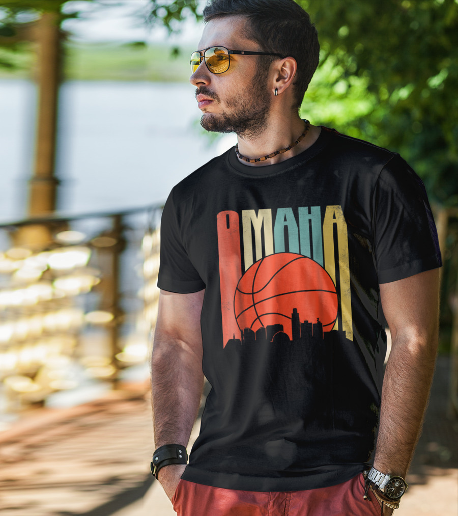 Vintage Omaha Nebraska Basketball Skyline Retro T-Shirt