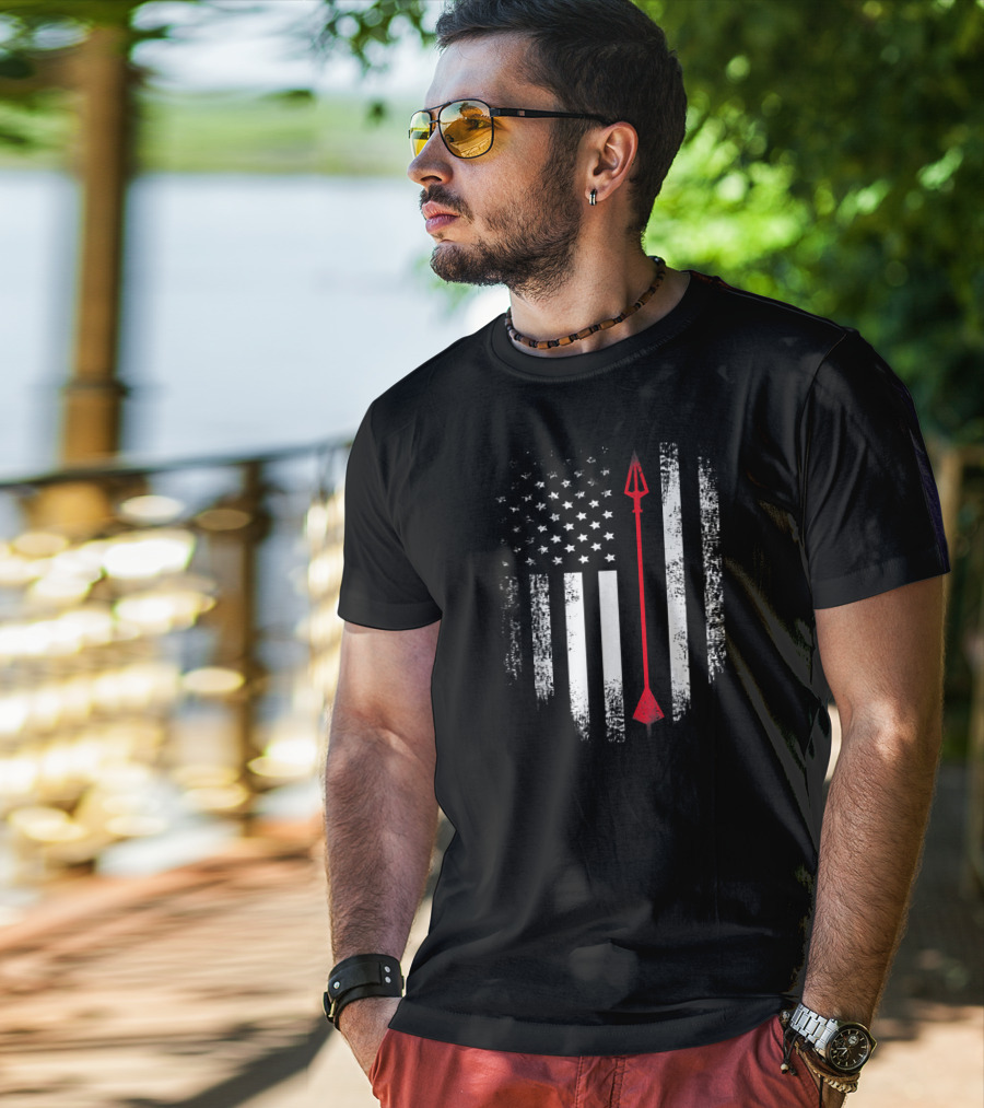USA Vintage Archery Arrow American Flag T-Shirt