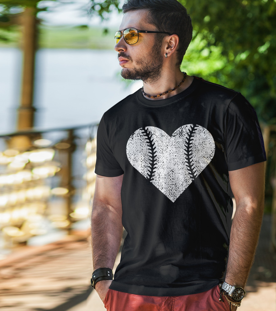 Baseball Heart Love Mom Funny Cute Comfy T-Shirt
