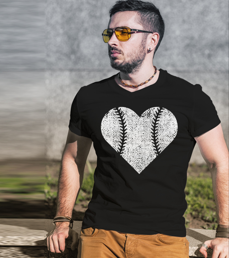 Baseball Heart Love Mom Funny Cute Comfy T-Shirt