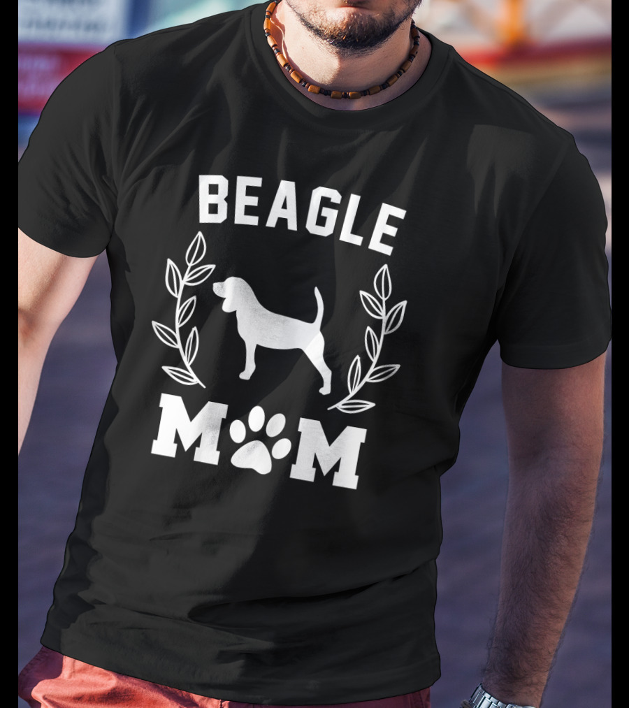 Beagle Mom Funny Beagle Dog Owner Paw Laurel T-Shirt