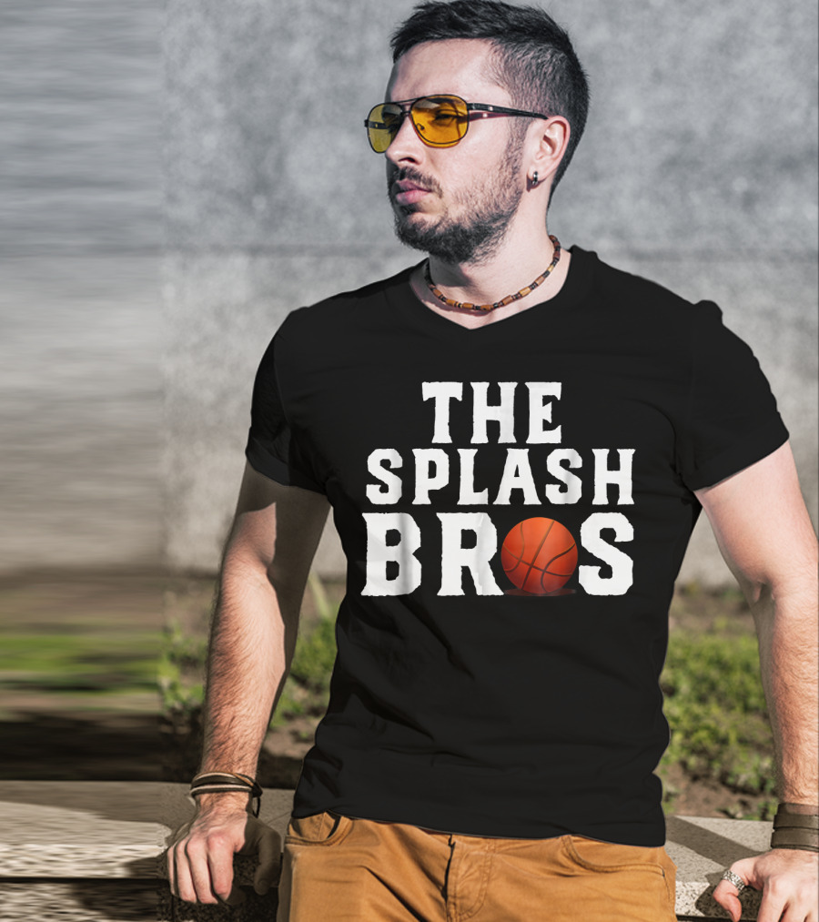 The Splash Bros Basketball Icon With Ball T-Shirt
