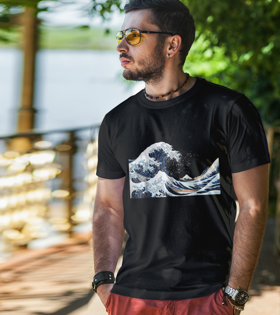 The Great Wave Off Kanagawa Hokusai Japan Iconic T-Shirt