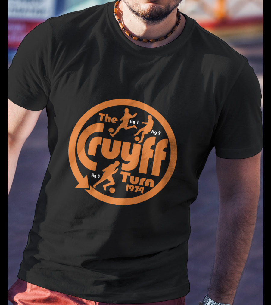 The Cruyff Turn 1974 Football Silhouette Circle T-Shirt
