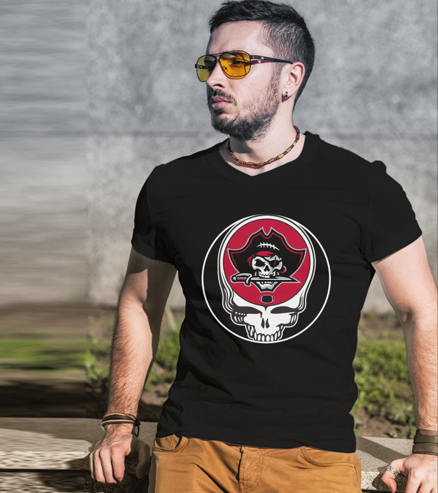 Tampa Bay Buccaneers Skull Logo With Football And Sword T-Shirt