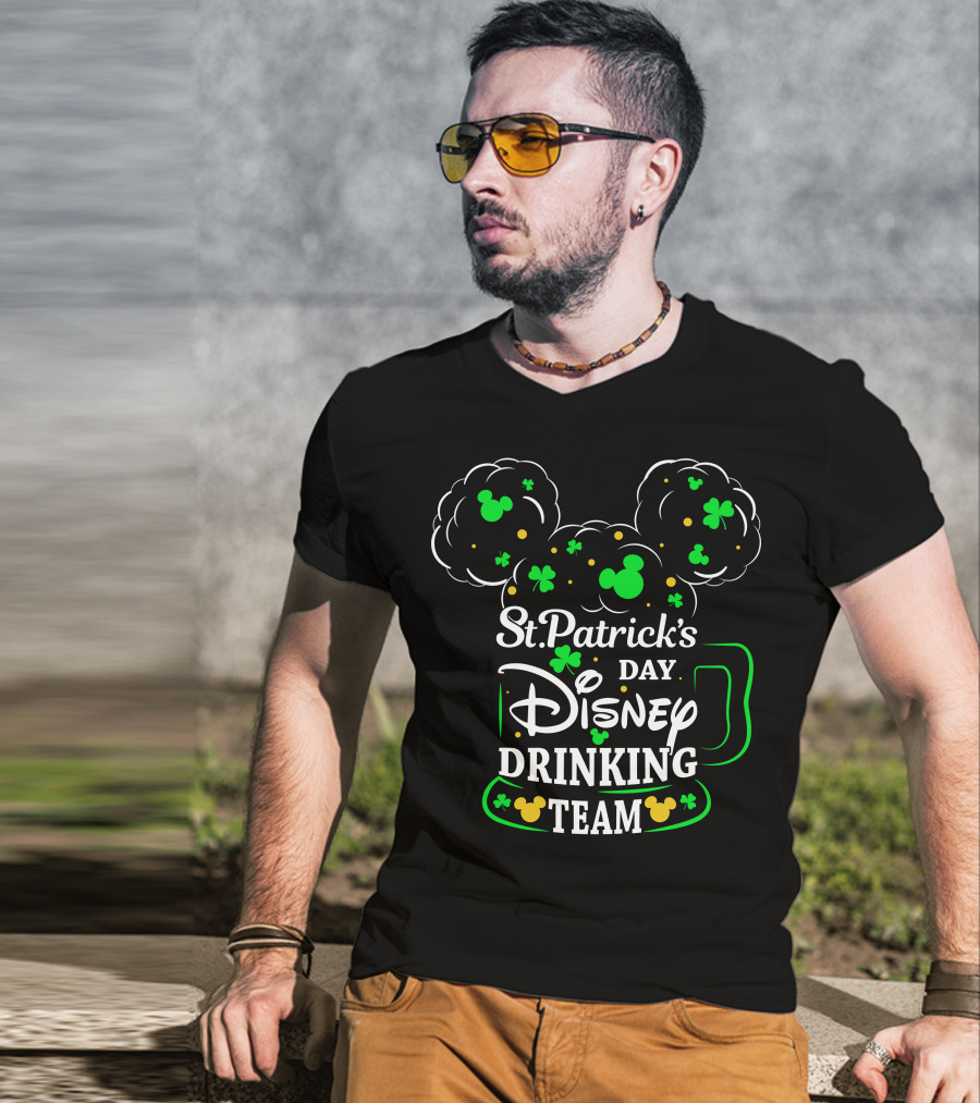 St.-Patrick's Day Disney Drinking Team Shamrock Mickey Mug T-Shirt
