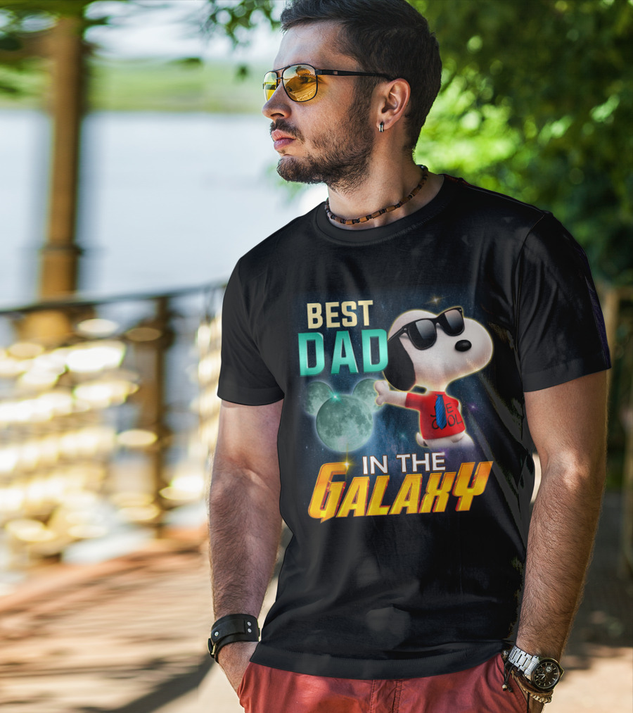 Best Dad IN The Galaxy Snoopy E Cool T-Shirt