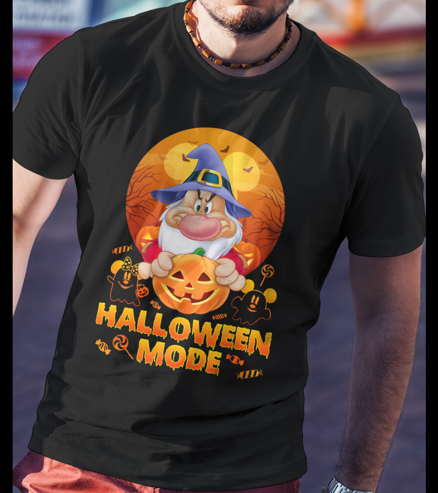 Grumpy Halloween Mode Pumpkin Wizard Theme T-Shirt