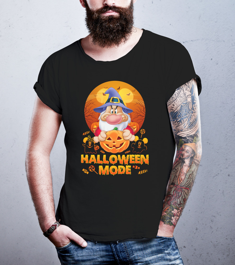 Grumpy Halloween Mode Pumpkin Wizard Theme T-Shirt