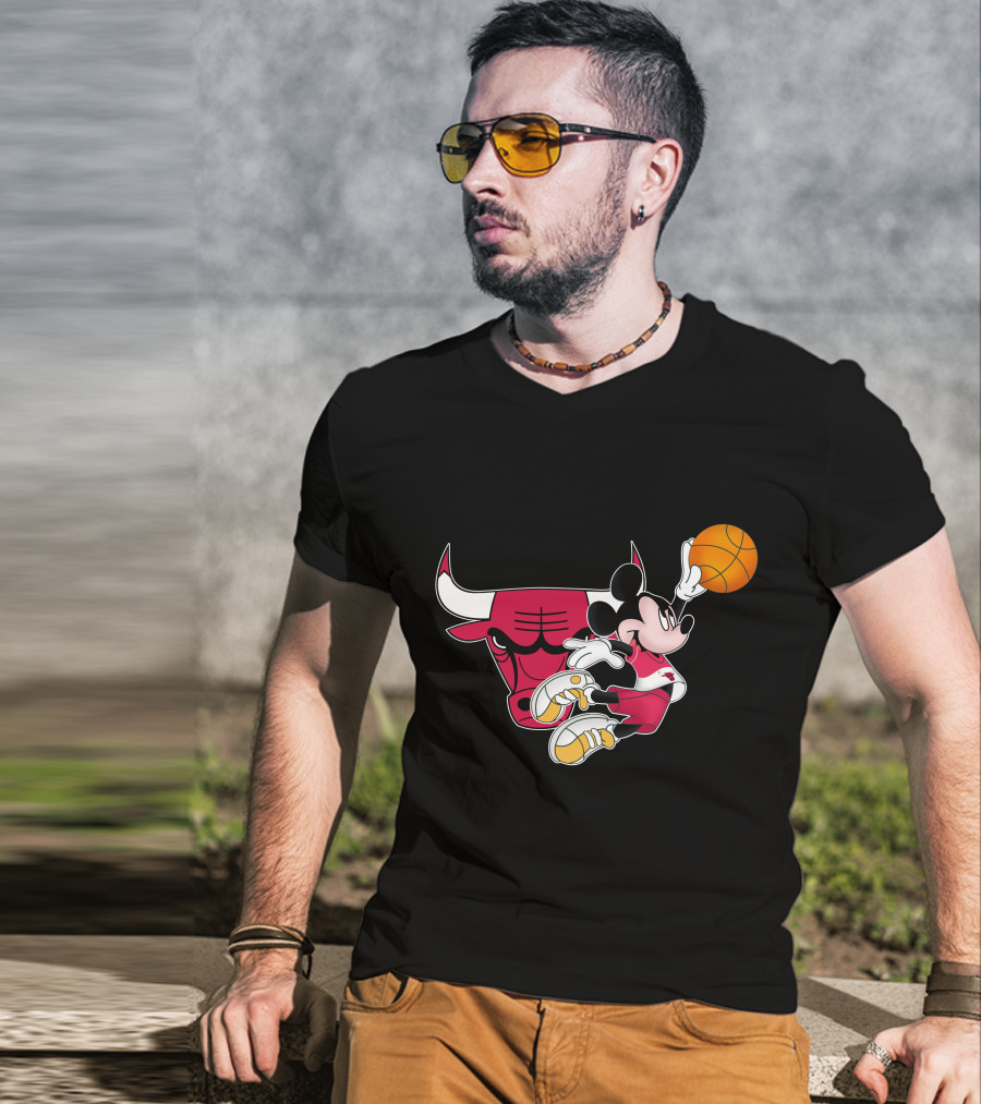 Mickey Chicago Bulls Basketball T-Shirt