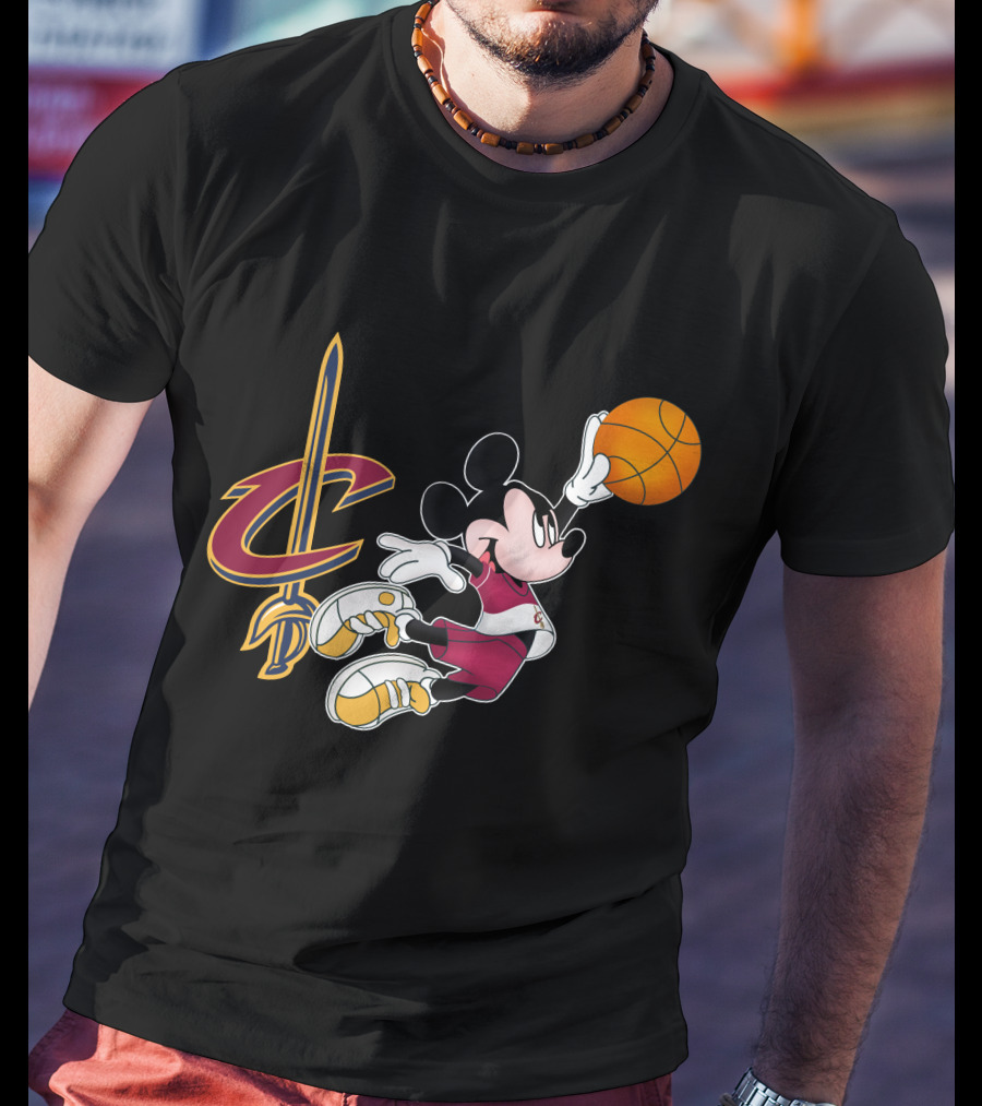 Cleveland Cavaliers Mickey Basketball Dunk T-Shirt