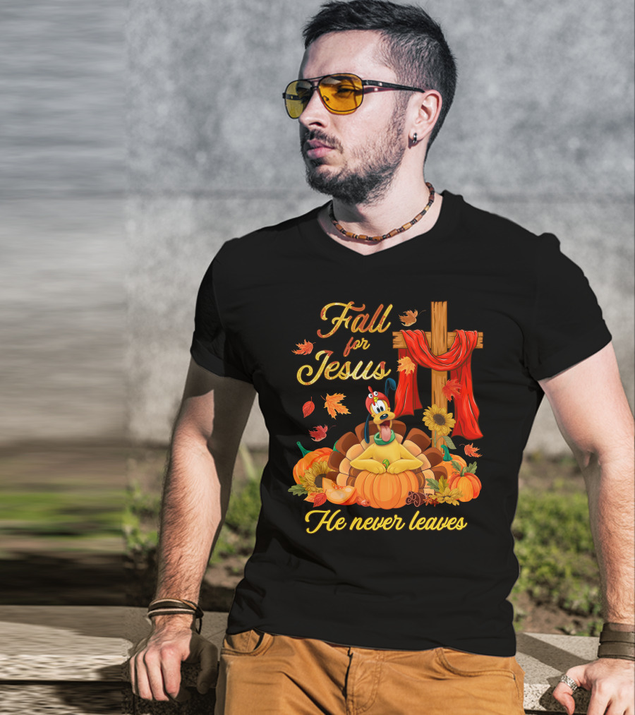 Fall For Jesus He Never Leaves Pluto Thanksgiving Cross Pumpkins T-Shirt