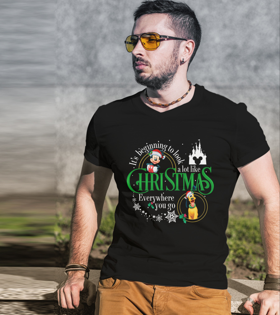 It's Beginning To Look A Lot Like Christmas Mickey And Pluto Everywhere You Go T-Shirt