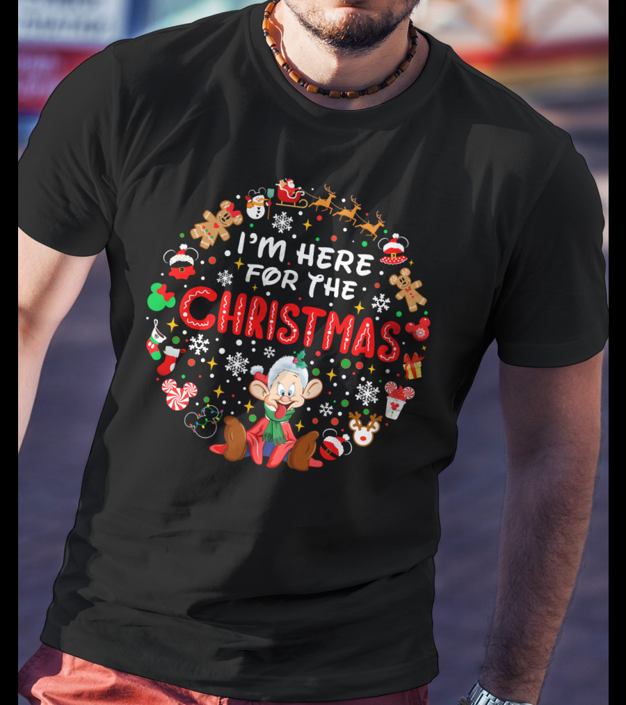 I'm Here For The Christmas Dopey Reindeer Snowflakes Gingerbread Santa Hat Fun T-Shirt