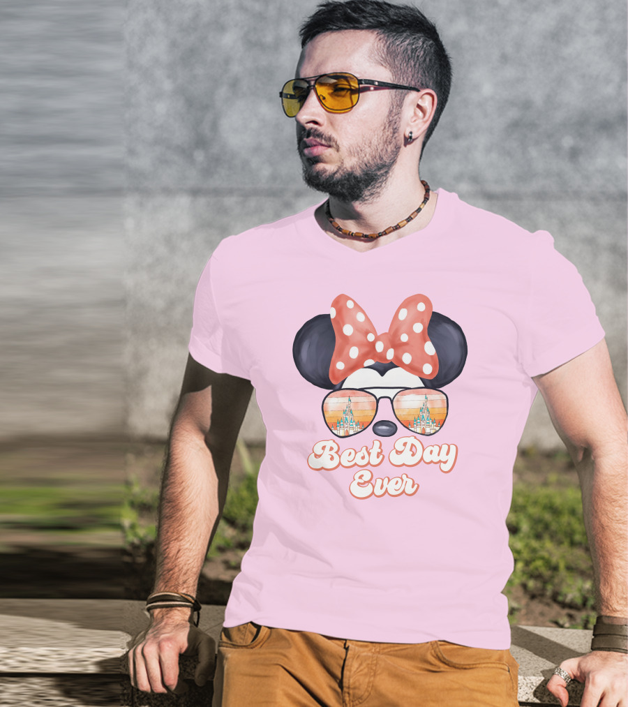 Minnie Mouse Best Day Ever Castle Sunglasses T-Shirt
