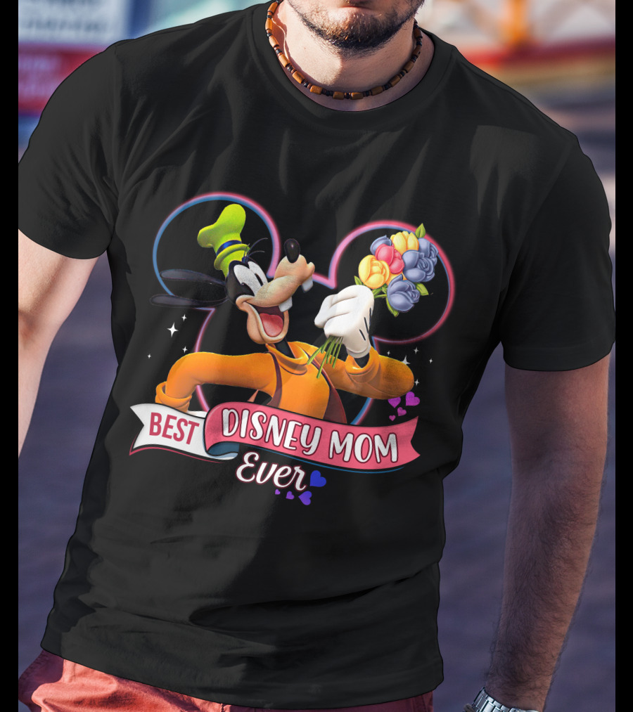 Best Disney Mom Ever Goofy Holding Flowers Pixar Balloons Hearts T-Shirt