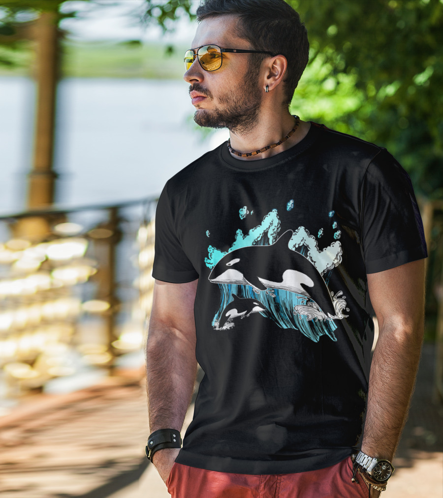 Killer Whale Ocean Lover Orca Splashing Waves Men's Gift Idea T-Shirt