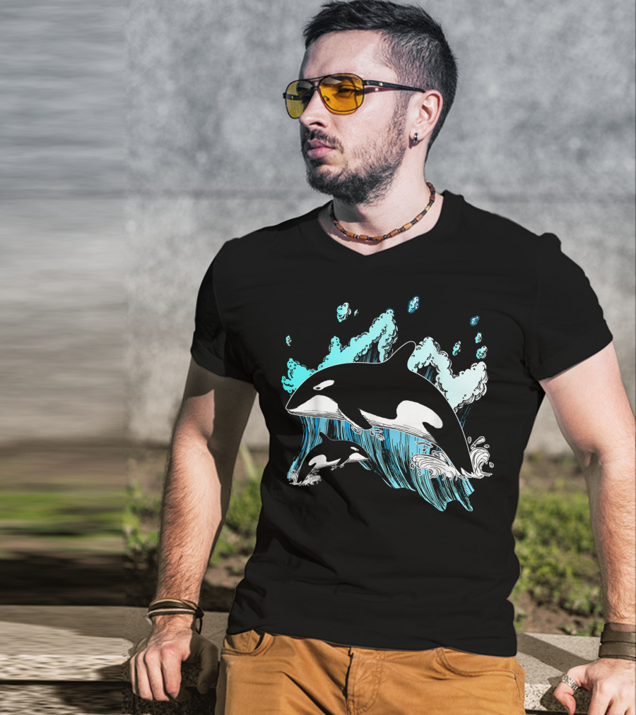Killer Whale Ocean Lover Orca Splashing Waves Men's Gift Idea T-Shirt