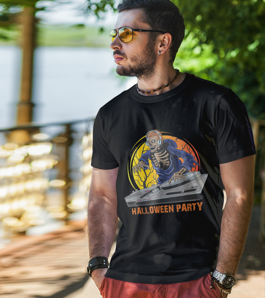 Skeleton DJ Halloween Party Horror T-Shirt