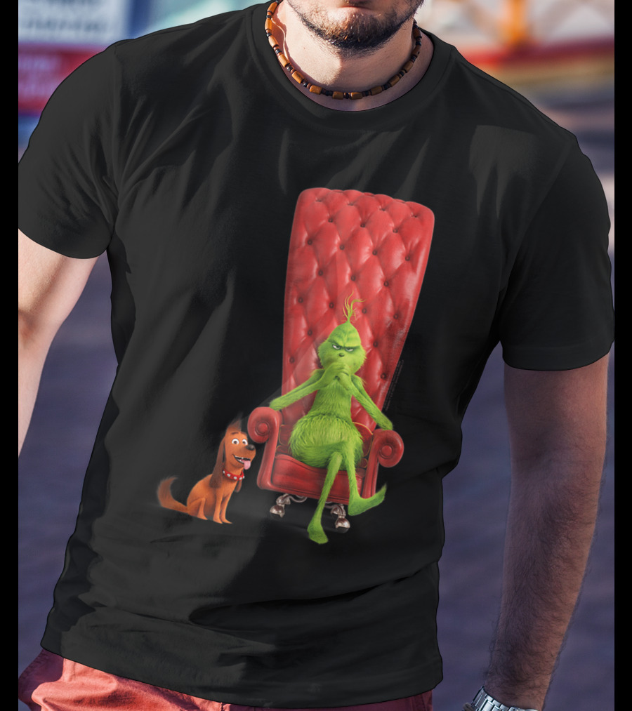 Dr Seuss The Grinch And Max On Red Tufted Chair T-Shirt