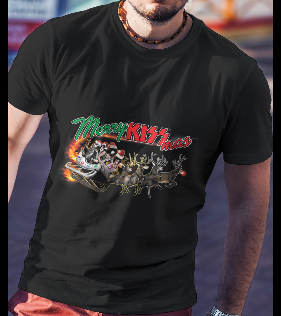 Merry KISSmas Sleigh With Santa And Reindeer T-Shirt