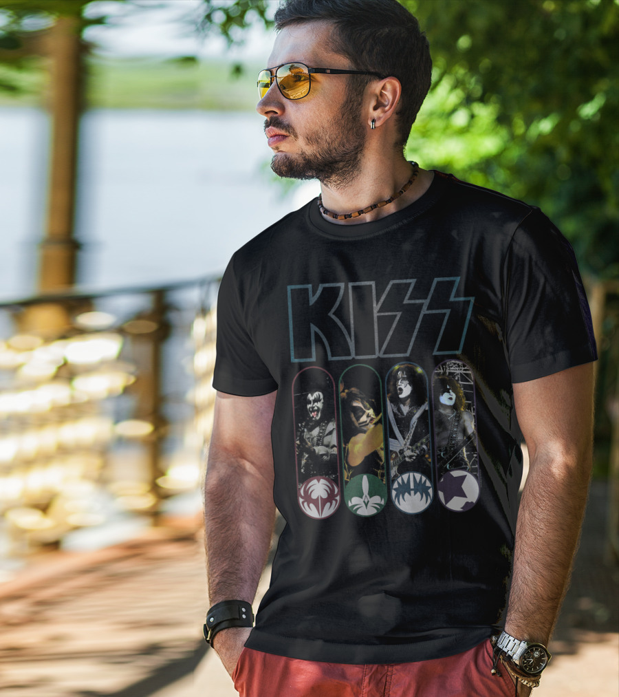KISS Worldwide Band Members Iconic Makeup T-Shirt
