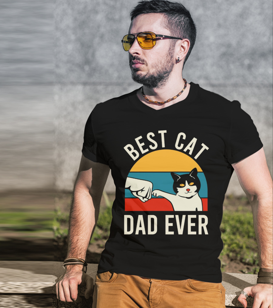 Best Cat Dad Ever Vintage Retro Cat Fist Bump Sunburst T-Shirt