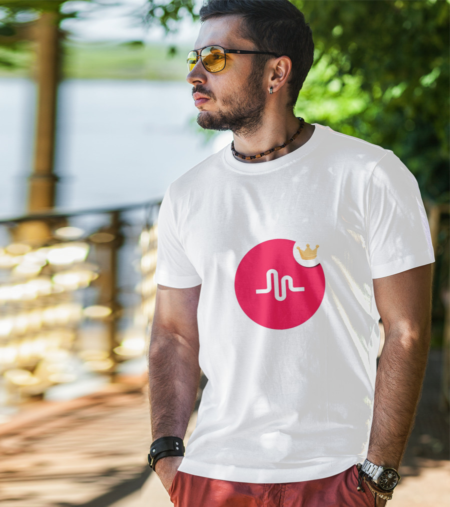 Tate McRae Musical.ly Logo Crown T-Shirt