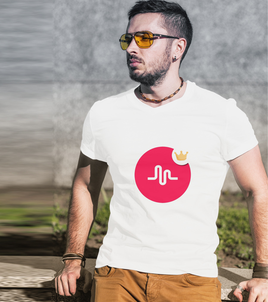 Tate McRae Musical.ly Logo Crown T-Shirt