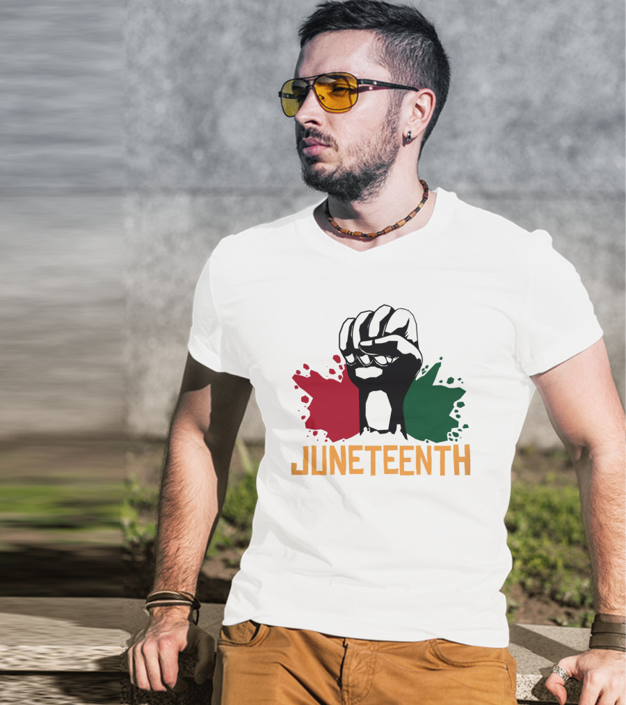 JUNETEENTH Raised Fist With Red Black Green Paint Splashes T-Shirt