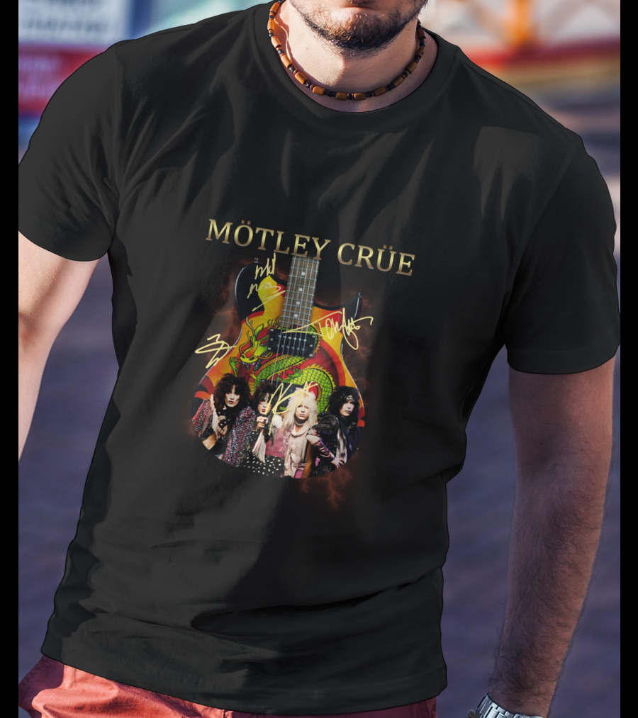 Mötley Crüe Dragon Guitar Signatures Band Members T-Shirt