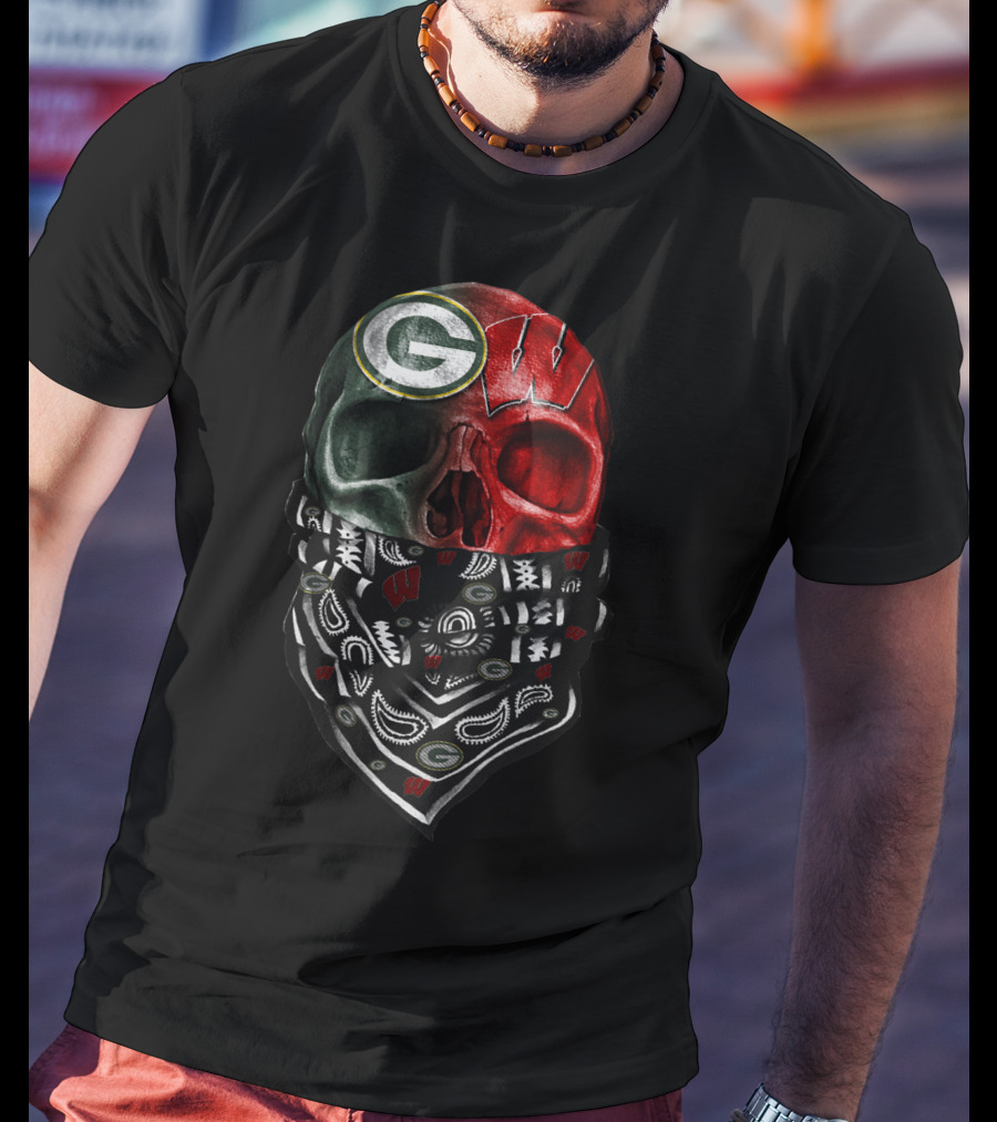 Green Bay Packers Wisconsin Badgers Skull Bandana T-Shirt