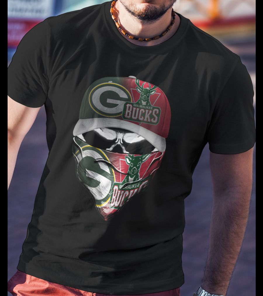 Green Bay Packers Milwaukee Bucks Skum T-Shirt