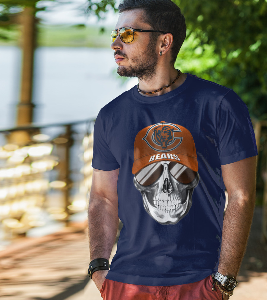 Chicago Bears Skull Cap With Logo And Sunglasses T-Shirt