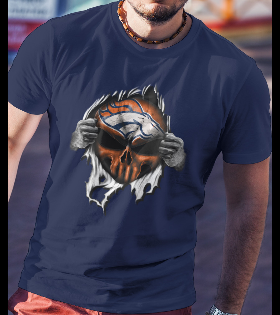 Denver Broncos Skull Logo Peeling T-Shirt