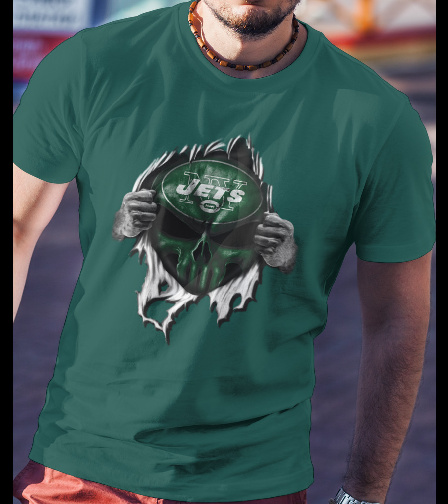 New York Jets Skull Ripping Football Helmet T-Shirt