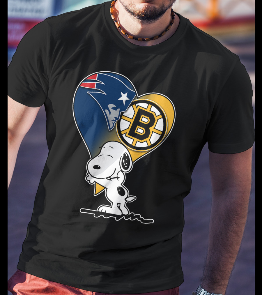 Patriots Bruins Snoopy Heart Hug T-Shirt