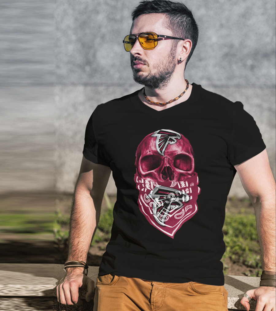 Atlanta Falcons Skull Bandana T-Shirt
