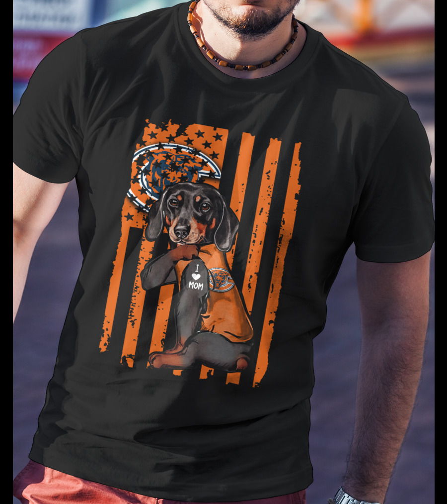 Dachshund Chicago Bears I Love Mom T-Shirt