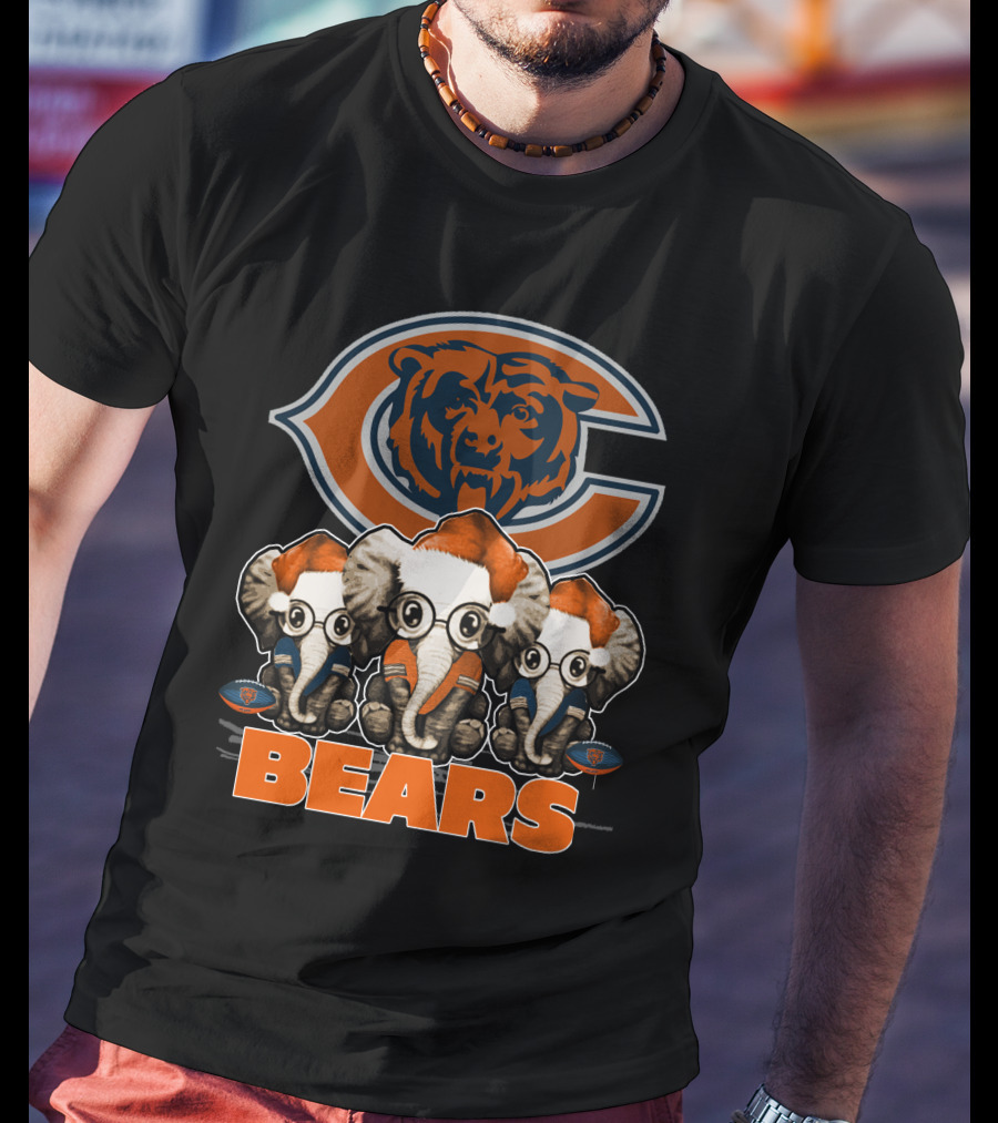 CHICAGO BEARS Christmas Elephants With Santa Hats T-Shirt