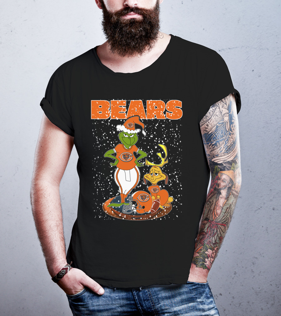BEARS Grinchxmas CHICAGO BEARS Football Helmet And Santa Hat T-Shirt