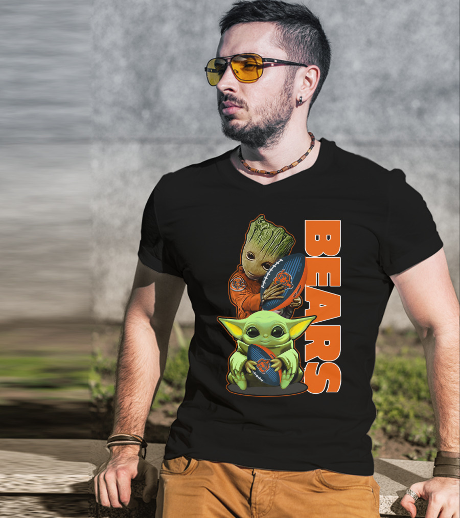 Groot And Baby Yoda Holding Chicago Bears Football T-Shirt