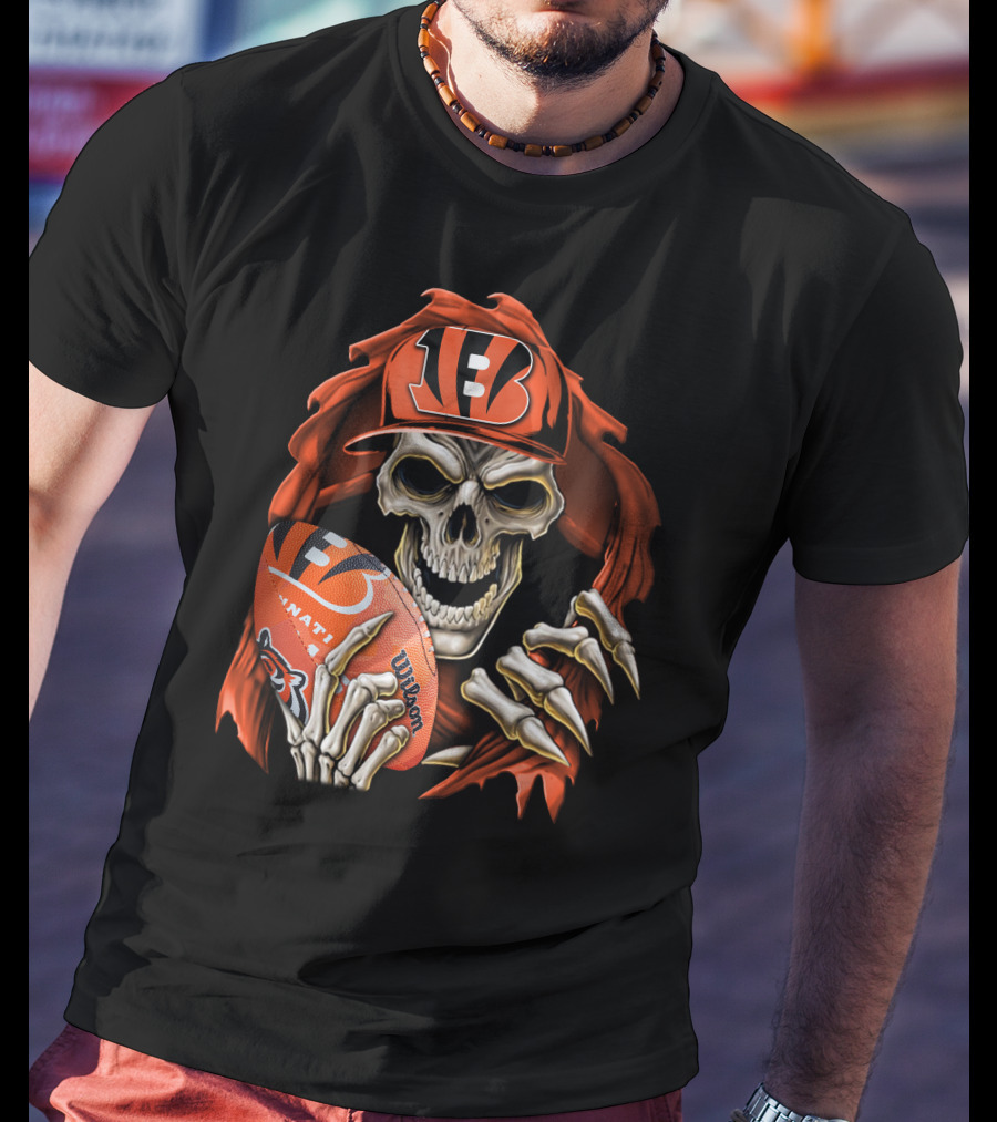 Skullbong Cincinnati Bengals Skeleton Holding Football T-Shirt