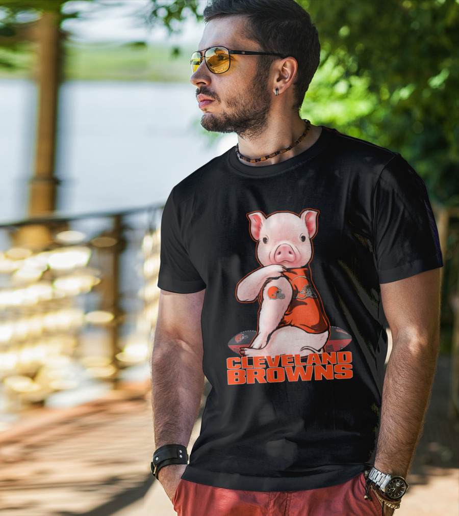 Cleveland Browns Pig In Football Jersey With Team T-Shirt