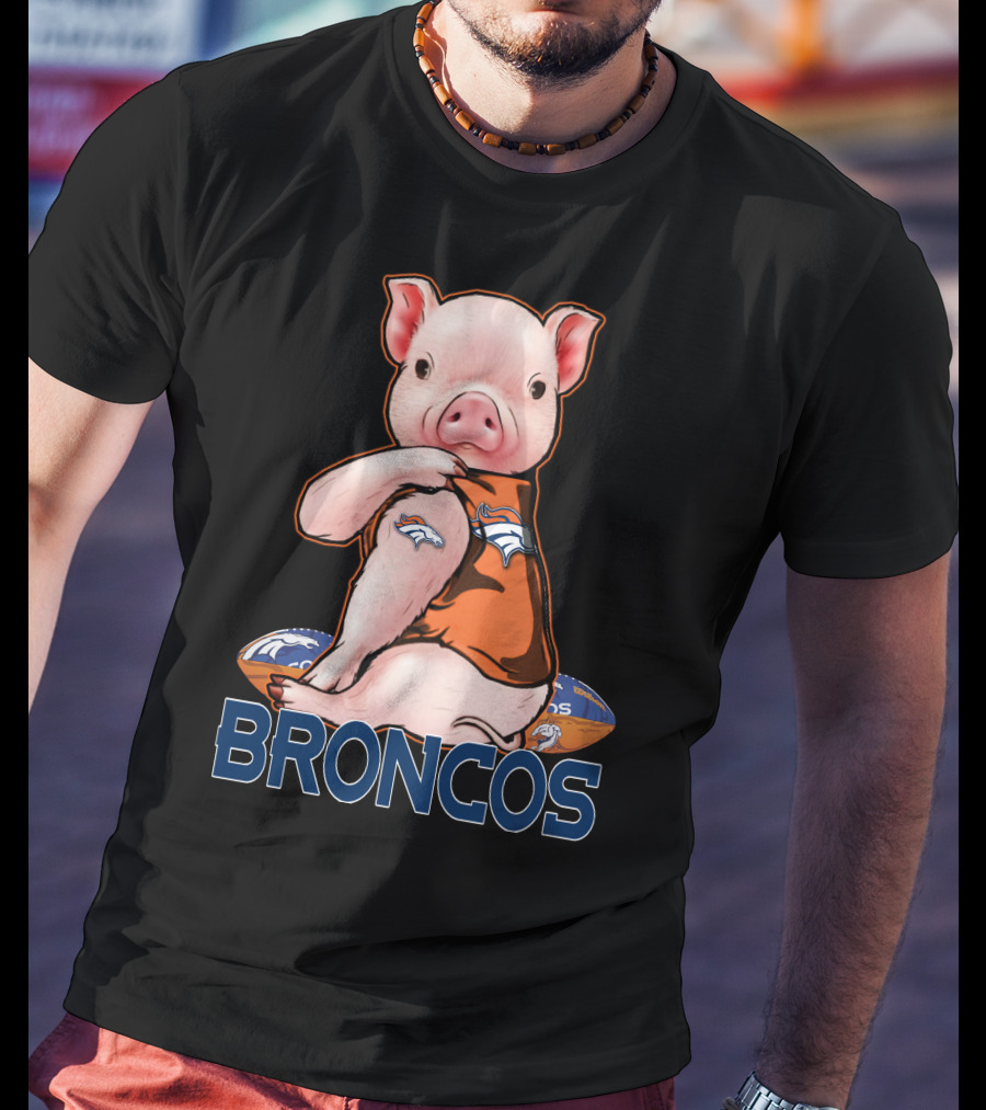 DENVER BRONCOS Pig Football T-Shirt